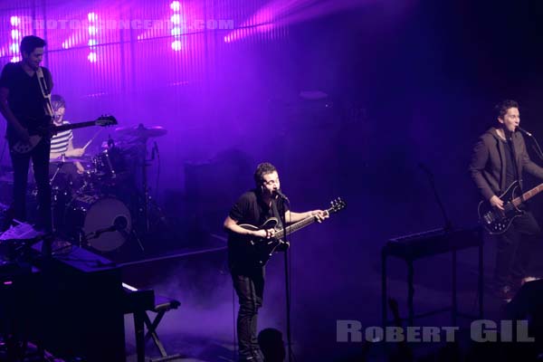 EDITORS - 2009-12-14 - PARIS - Le Bataclan - Thomas Michael Henry Smith - Russell Leetch - Edward Owen Lay - Christopher Dominic Urbanowicz